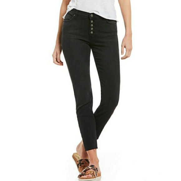 Free People Denim - 🆕️Free People Raw Hem Skinny Jeans